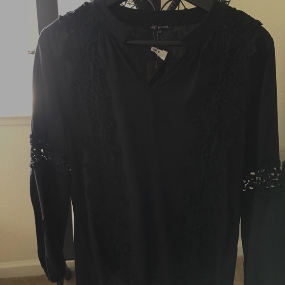 Black blouse - Picture 1 of 1